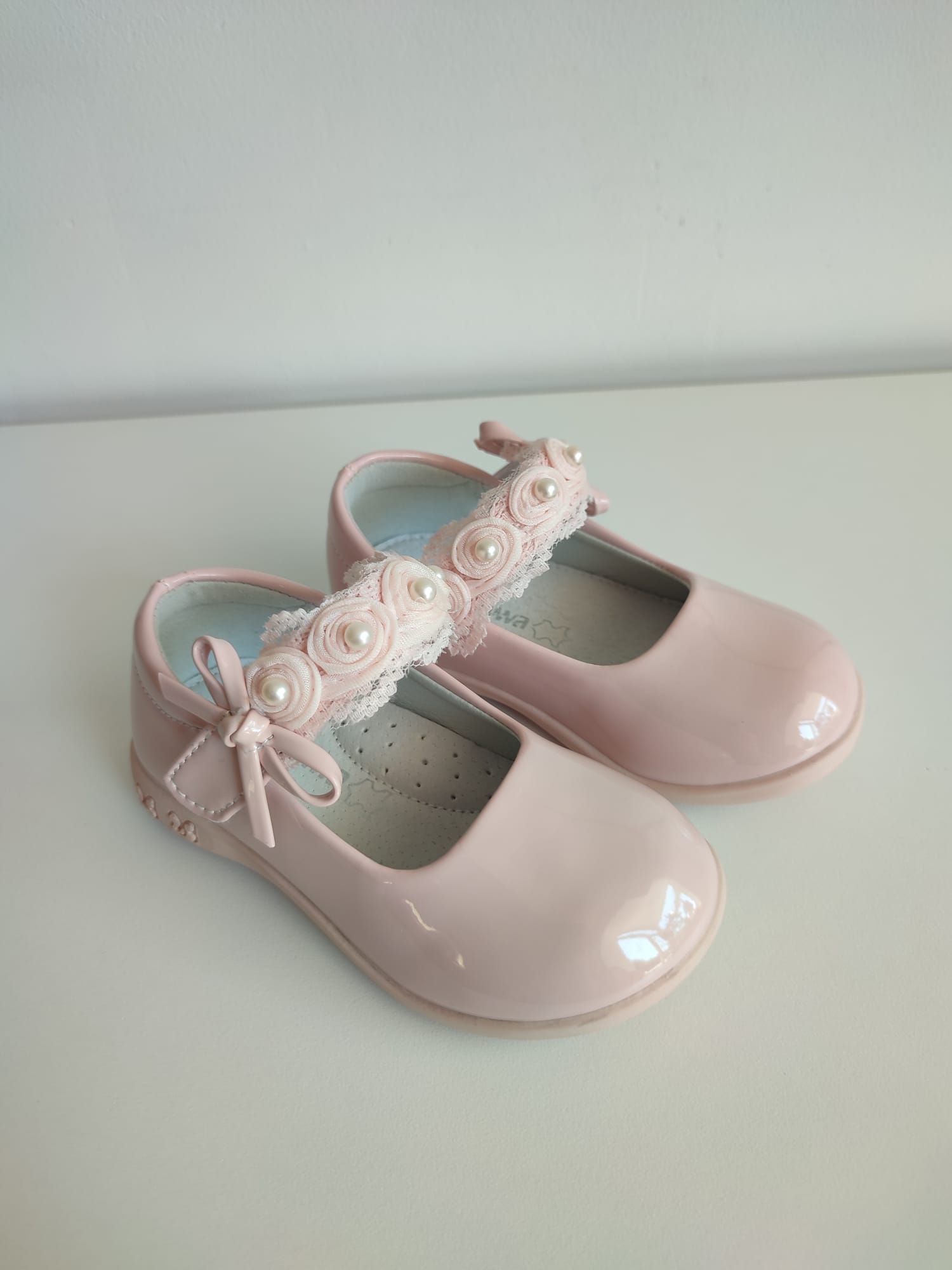 Pantofi eleganti fetite Apawwa